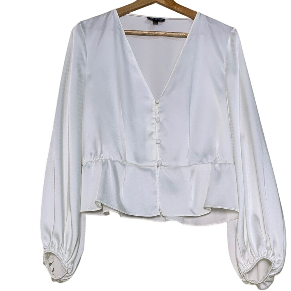 Topshop Women’s Satin Peplum Blouse White‎ Jacquard Long Sleeve V-Neck Size US 6